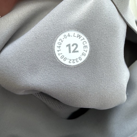 Lululemon‎ Base Pace High-Rise Reflective Short 8" Size 12 Gull Grey - Picture 5 of 8